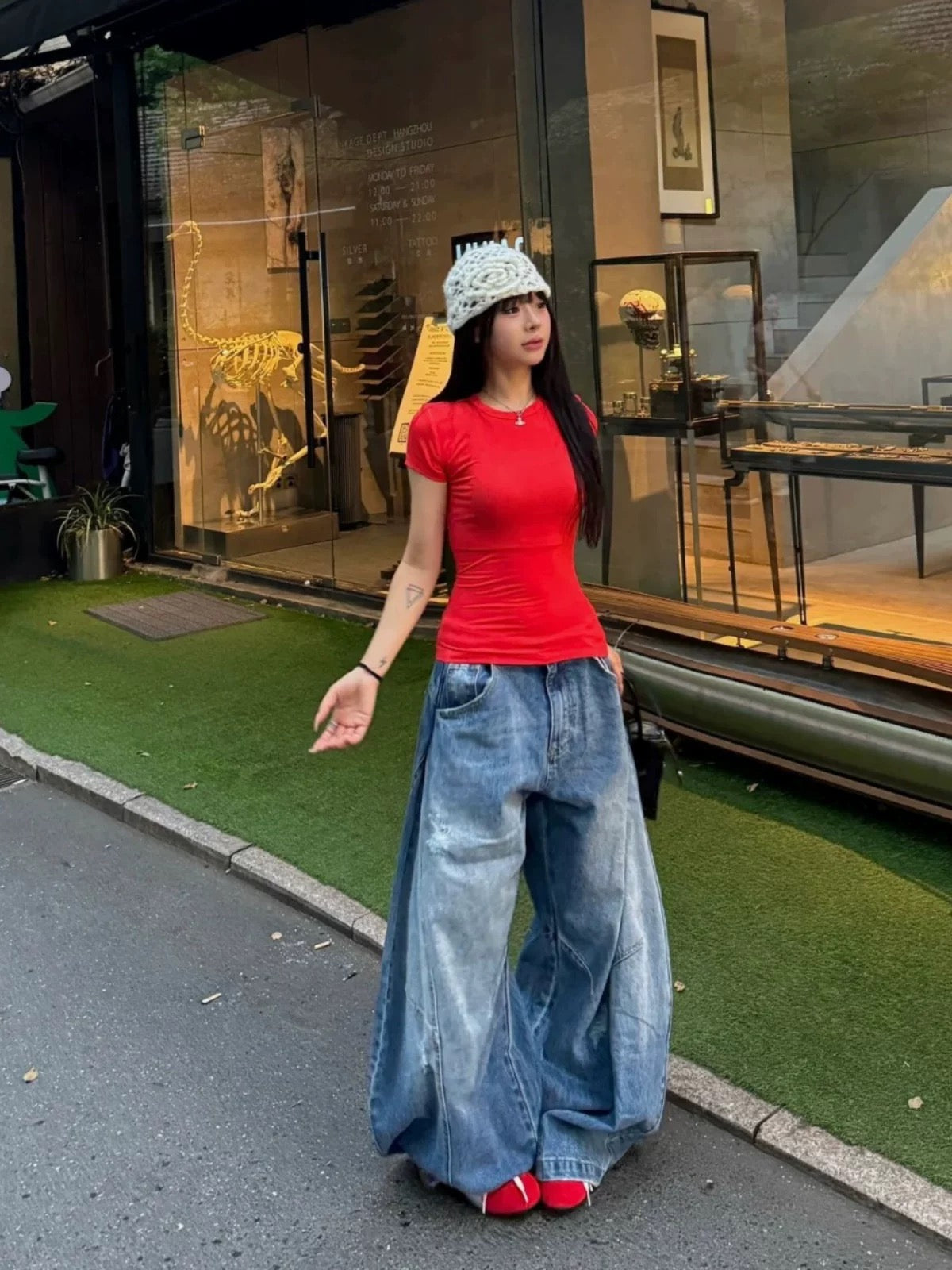 Wild Leg Oversized Jeans