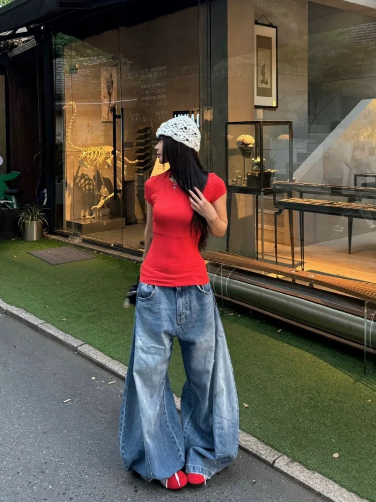 Wild Leg Oversized Jeans